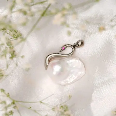 Silver 925 Swan Pearl Pendant