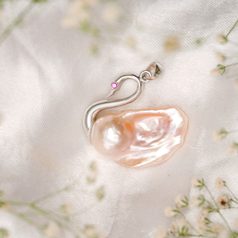 Silver 925 Swan Baroque Pearl Pendant